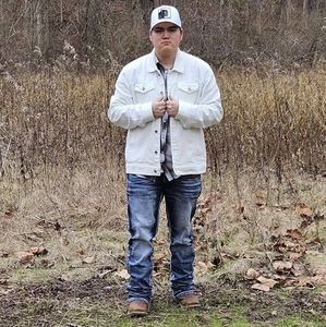 Meet your Posher, Kien